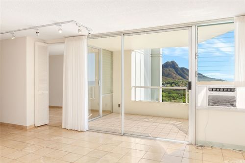 apt-2103-2600 Pualani Way, Honolulu, HI, 96815-2700 | Card Image