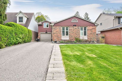 35 Ravengloss Dr, Thornhill, ON, L3T4C8 | Card Image