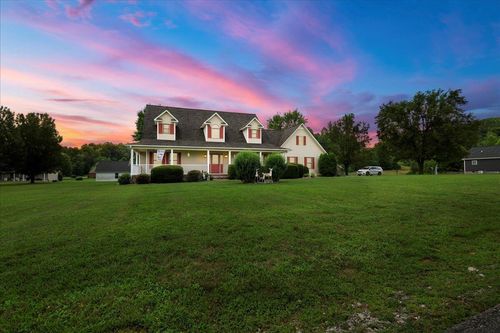 135 Timber Ridge Way, Corbin, KY, 40701-6375 | Card Image