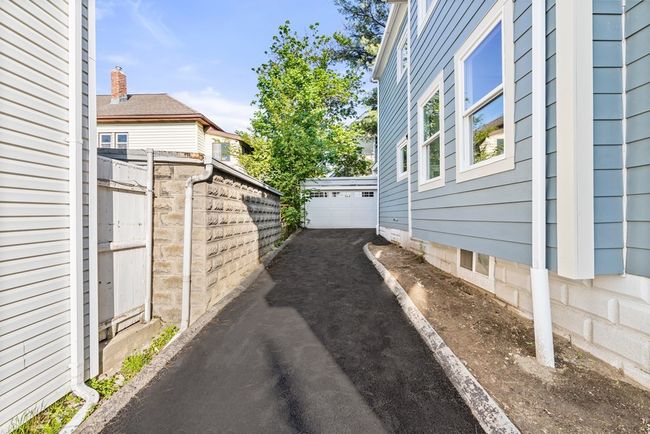 1 - 27 Central Rd, Condo with 4 bedrooms, 3 bathrooms and null parking in Somerville MA | Image 41