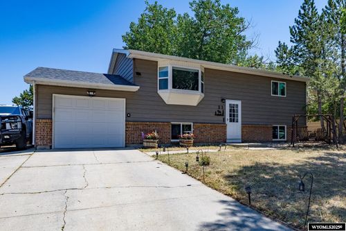 23 Begonia St, Casper, WY, 82604-3855 | Card Image