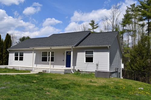 12 Vermont Dr, White River Junction, VT, 05001-9196 | Card Image