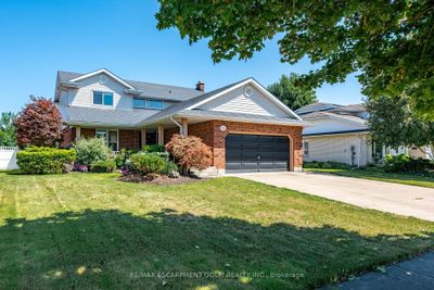 7624 Bernadette Cres, House other with 3 bedrooms, 4 bathrooms and 8 parking in Niagara Falls ON | Image 2