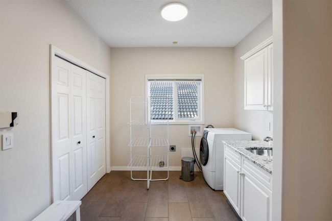 11 Patrick View Sw, House other with 4 bedrooms, 4 bathrooms and 4 parking in Calgary AB | Image 22
