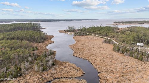 6133 Lowland Rd, Lowland, NC, 28552-9646 | Card Image