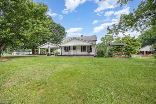 1008 Nc 704 Hwy W, Lawsonville, NC, 27022-7800 | Card Image