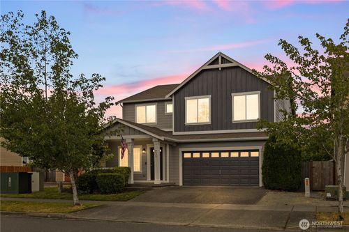 213 Bondgard Ave E, Enumclaw, WA, 98022-7395 | Card Image