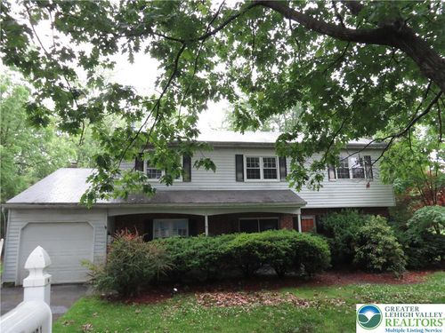 1701 Independence Ct, ALLENTOWN, PA, 18104-1746 | Card Image