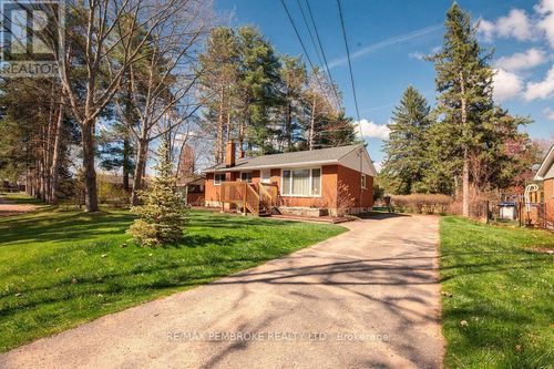 20 Elmer Ave, Petawawa, ON, K8H2M2 | Card Image