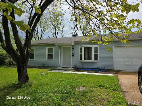 909 Saint Matthew Drive, Cahokia, IL, 62206 | Card Image