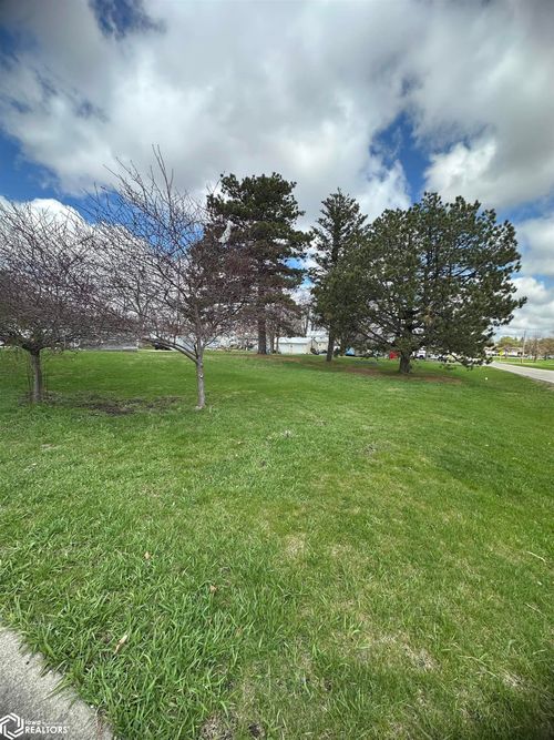 334 E South St, Manly, IA, 50456-5052 | Card Image