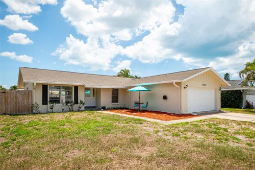13430 Coronado Dr, LARGO, FL, 33774-4607 | Card Image