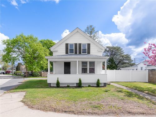 990 Pawtucket Ave, Rumford, RI, 02916-1749 | Card Image