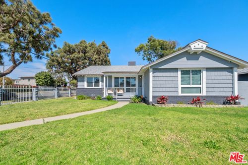 9300 S 10th Ave, Inglewood, CA, 90305-2902 | Card Image