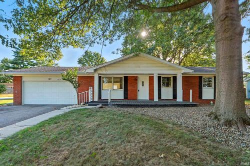 124 Maxine Dr, Ossian, IN, 46777-9238 | Card Image