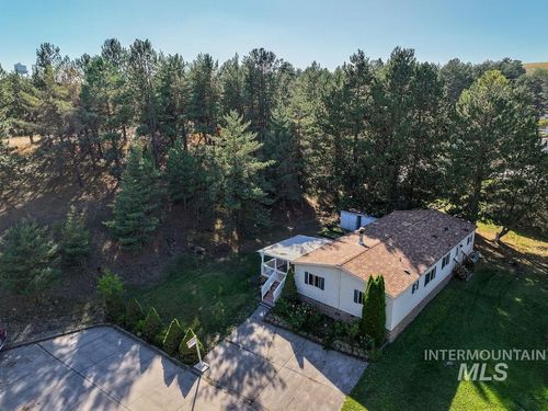 spc-2011-609 N Almon St, Moscow, ID, 83843-9734 | Card Image