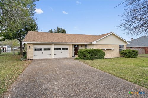 105 Melissa St, Eddy, TX, 76524-3202 | Card Image