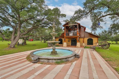 1920 Frelsburg Rd, Alleyton, TX, 78935-2044 | Card Image