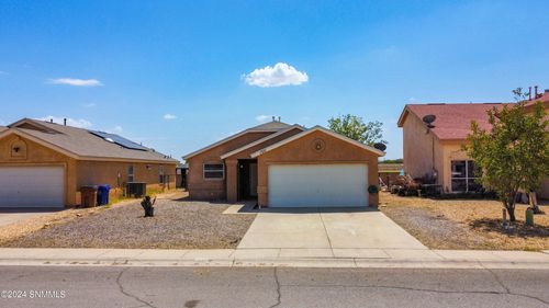 1351 Fountain Loop, Las Cruces, NM, 88007 | Card Image