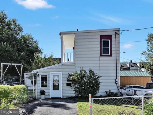 458 Wallace St, YORK, PA, 17403-1319 | Card Image