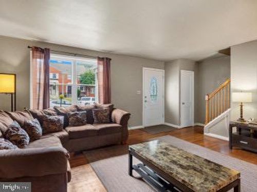 1809 Hillenwood Rd, BALTIMORE, MD, 21239-3618 | Card Image