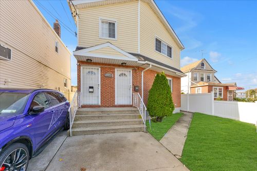 1st-112 Dillon St, Jamaica, NY, 11433-3828 | Card Image