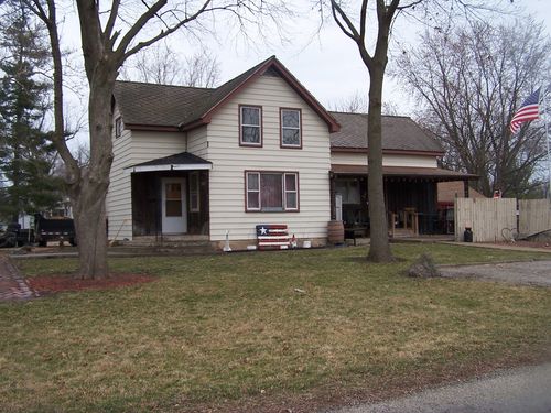 202 N 2nd Ave, Chenoa, IL, 61726-1026 | Card Image