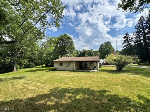 365 Lyons Ave, East Palestine, OH, 44413-2245 | Card Image