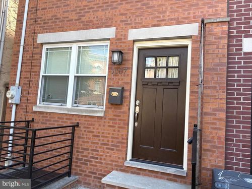 1007 S 7th St, PHILADELPHIA, PA, 19147-4804 | Card Image