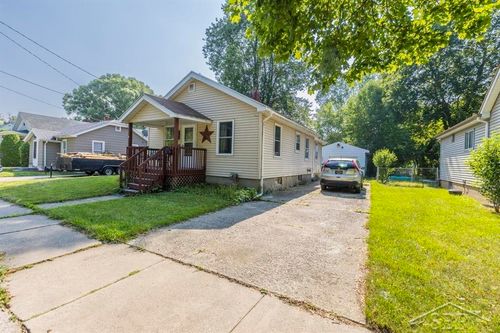 511 Sidney St, Bay City, MI, 48706-3866 | Card Image