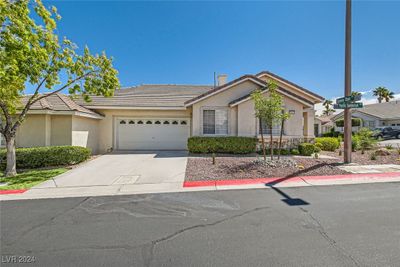 0 - 10333 Pacific Summerset Lane, Townhouse with 3 bedrooms, 2 bathrooms and null parking in Las Vegas NV | Image 2