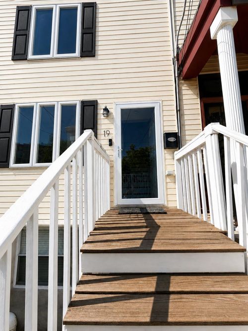 19 Beach St, Jersey City, NJ, 07307-3803 | Card Image