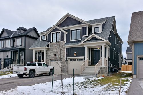 {{alt}} | Card Image