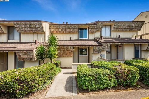 2751 Duhallow Way, South San Francisco, CA, 94080-3833 | Card Image
