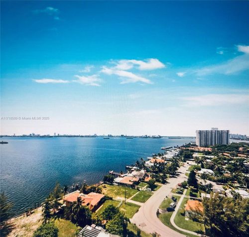 4e-11111 Biscayne Blvd, Miami, FL, 33181-3404 | Card Image
