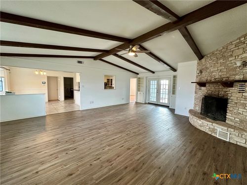 211 Uecker Dr, Spring Branch, TX, 78070 | Card Image