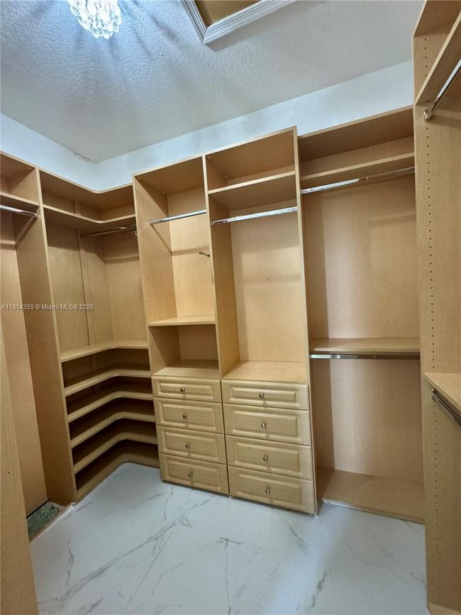 4248 Sw 185 Th Ave, House other with 7 bedrooms, 5 bathrooms and null parking in Miramar FL | Image 31