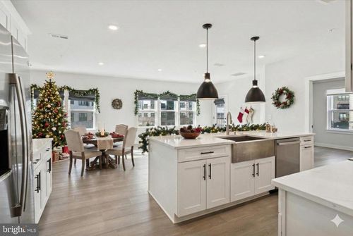 2a-12850 Mosaic Park Way, HERNDON, VA, 20171-5438 | Card Image