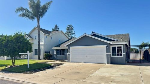 5509 Pountsmonth Dr, Salida, CA, 95368-8136 | Card Image