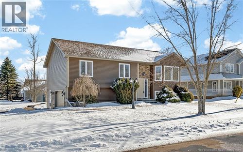 85 Delia Ave, Dieppe, NB, E1A7V4 | Card Image