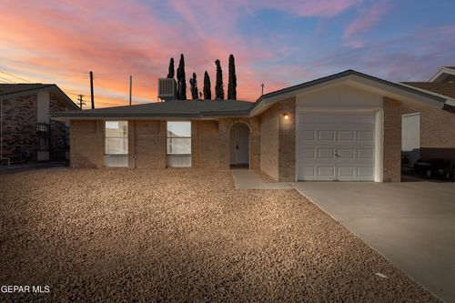 9836 Isaac Dr, El Paso, TX, 79927-2906 | Card Image