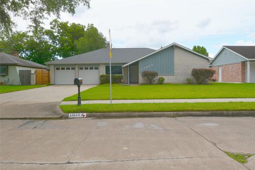 11622 Brighton Ln, Meadows Place, TX, 77477-1827 | Card Image