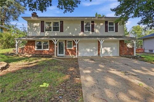 13211 Winchester Ave, Grandview, MO, 64030-3221 | Card Image