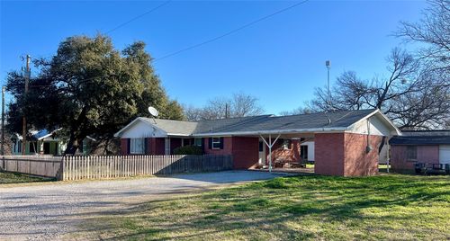 216 Woodlawn Ave, Strawn, TX, 76475 | Card Image