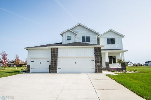 237 S Schnell Drive, Kindred, ND, 58047 | Card Image