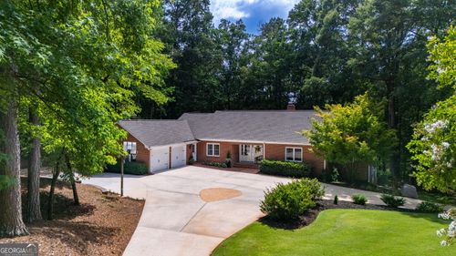 103 Lakeshore Dr, LaGrange, GA, 30240-1020 | Card Image