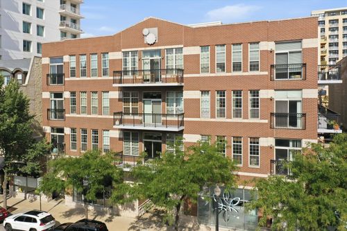 208-1919 S Michigan Ave, Chicago, IL, 60616-4681 | Card Image