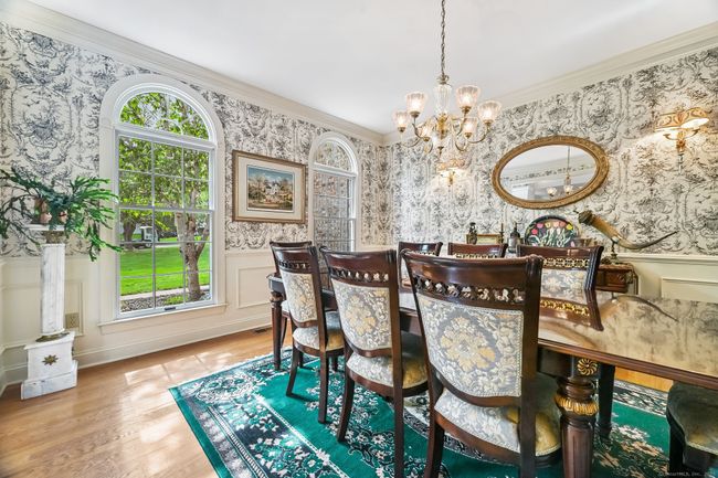 Formal Dining Room | Image 8