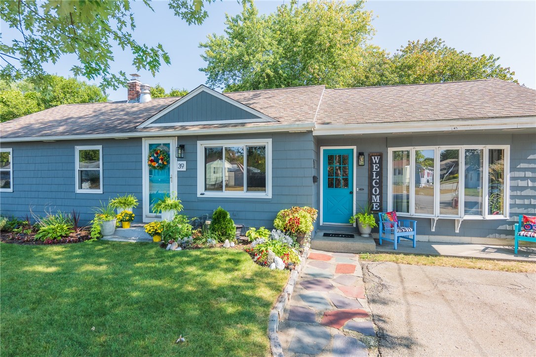 Michael Dr, Warwick, RI 02889
