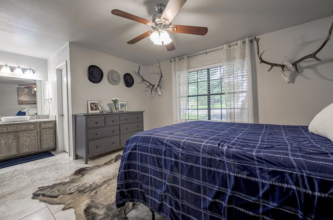 15100 N Flamingo Dr, House other with 3 bedrooms, 2 bathrooms and 4 parking in Austin TX | Image 15